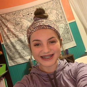 Meet your Posher, Rayna